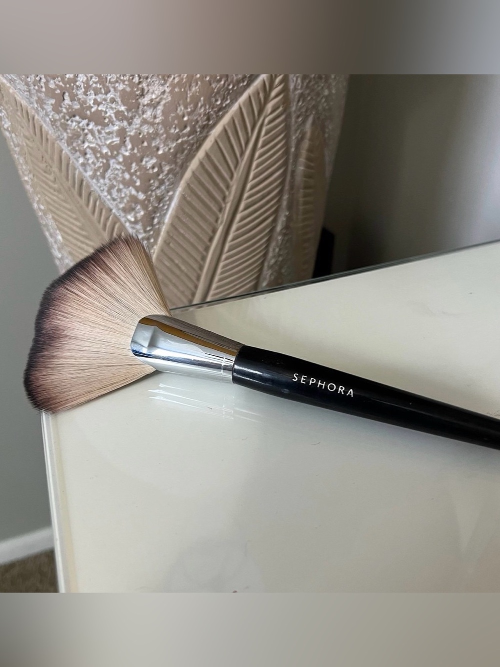 Sephora Pro Featherweight Fan Brush 92